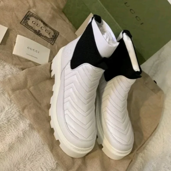 NEW Gucci Women's White & Black Matelassé Chelsea Boot 643958 DH7D0 G 38 US 8 Ankle Boots & Booties